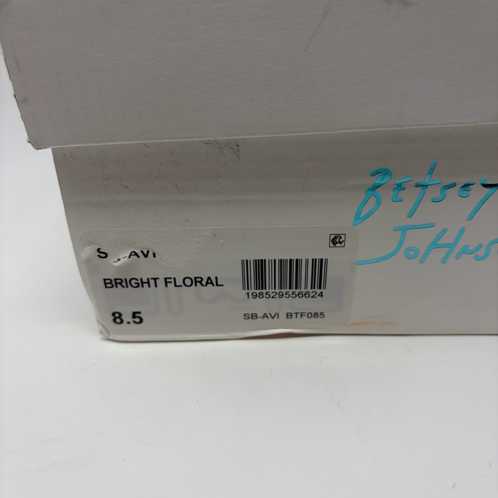 Betsey Johnson Pink Floral Bright Floral Kitten Heels NIB - Picture 6 of 6